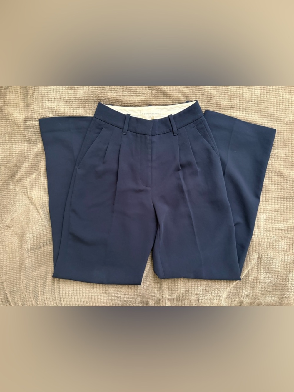 Aritzia The Effortless Pant Crepette - Picture 5 of 7